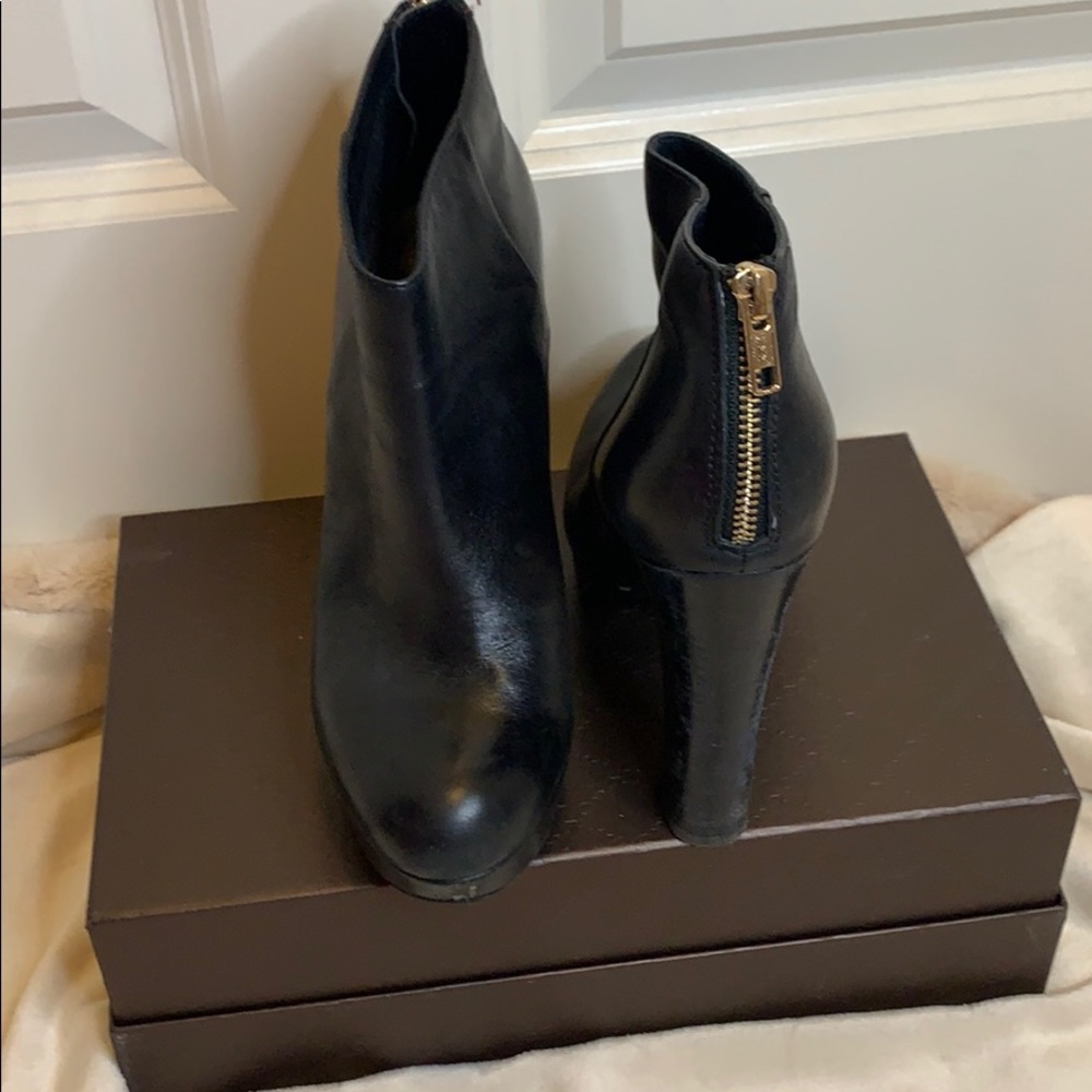 Aldo black patent leather booties